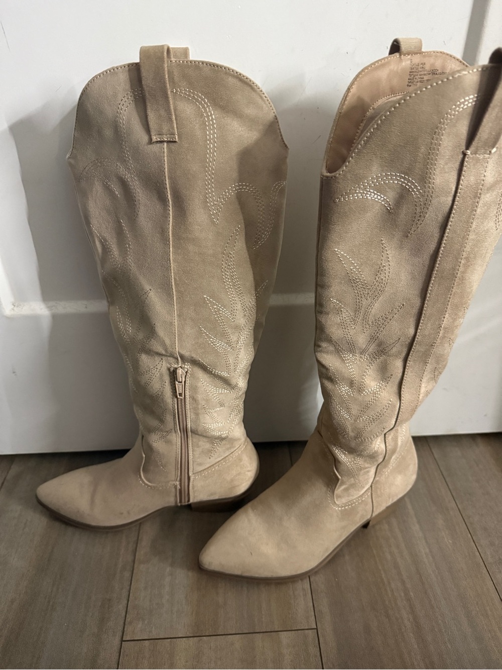 Universal Thread Beige Knee-High Suede Western Heeled Boots